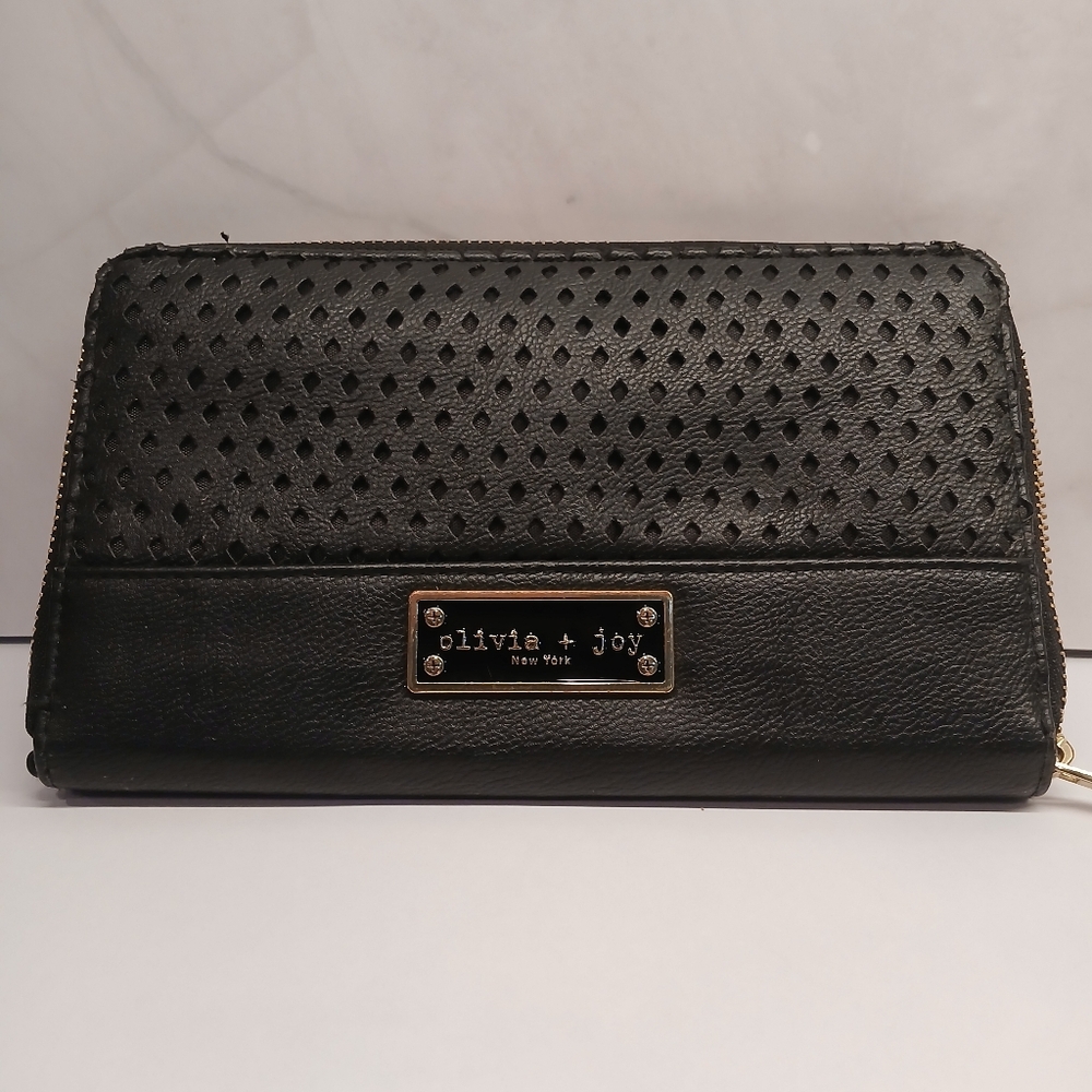 Olivia + Joy New York Black Faux Leather Zip Around Clutch Wallet 8" x 5"